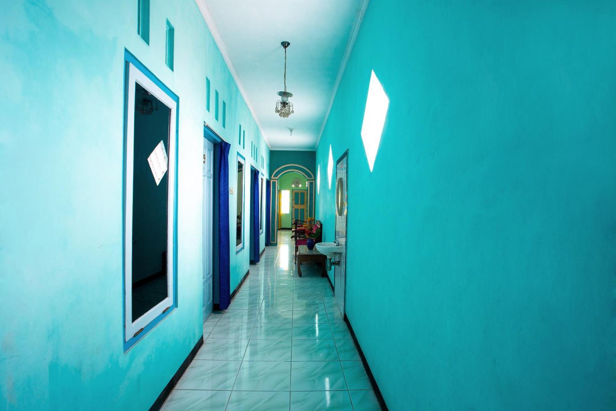 สปอต ออน 2871 โฮเทล บูดี Hotel ปูร์โวเคอร์โต ภายนอก รูปภาพ