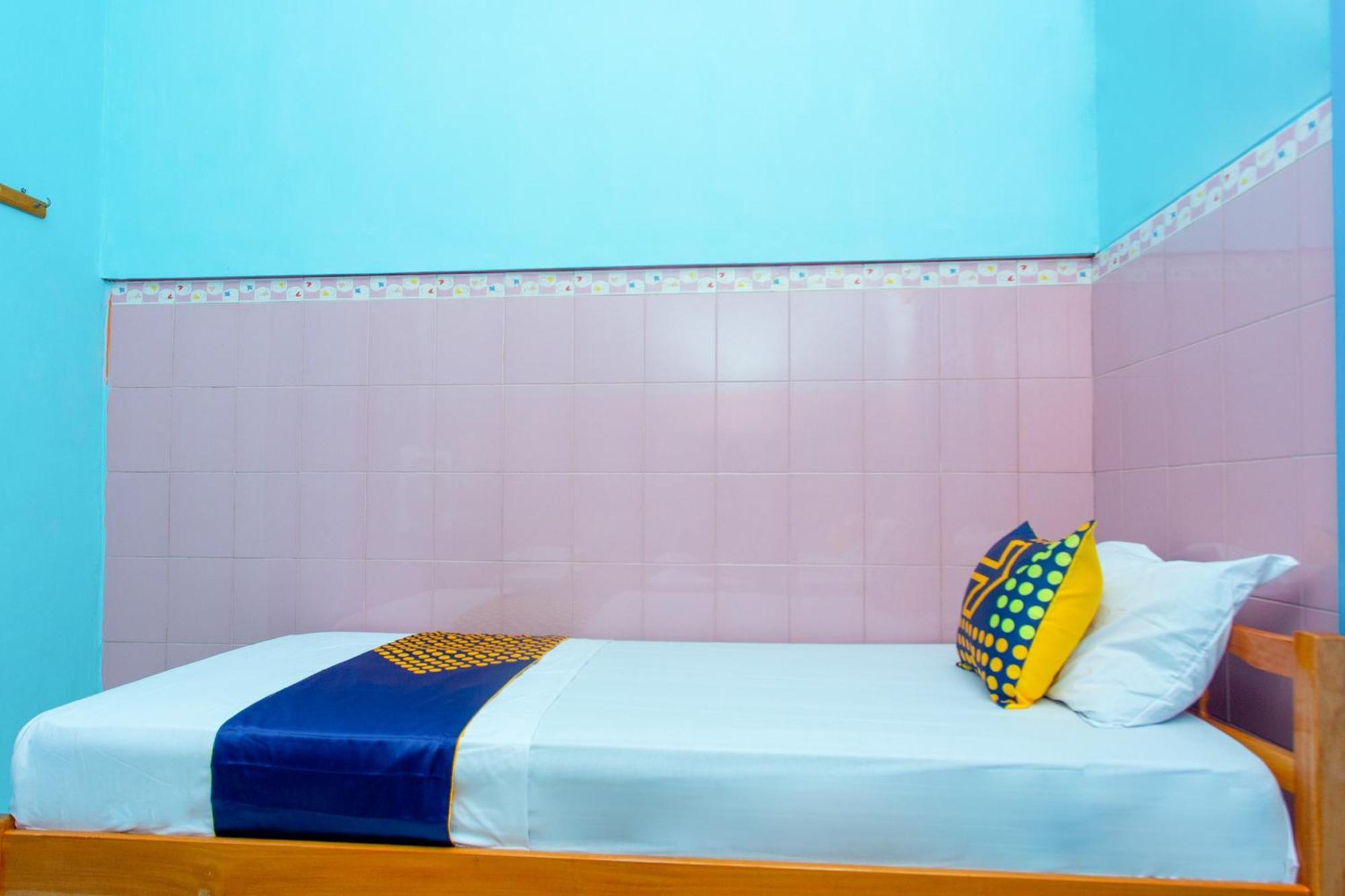 สปอต ออน 2871 โฮเทล บูดี Hotel ปูร์โวเคอร์โต ภายนอก รูปภาพ